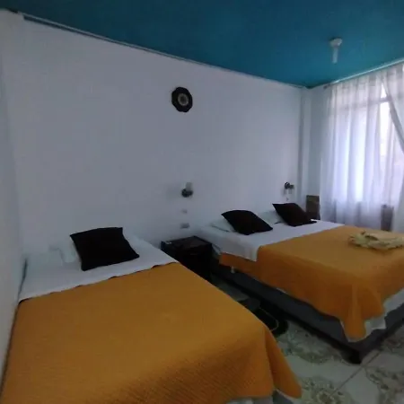 Hostal Brisas Del Mar Puerto Villamil Exterior photo