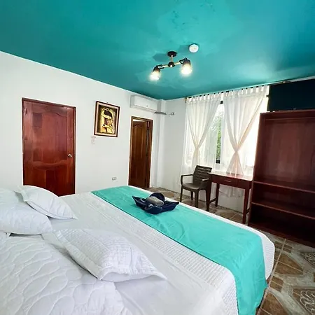 Hostal Brisas Del Mar Puerto Villamil Exterior photo