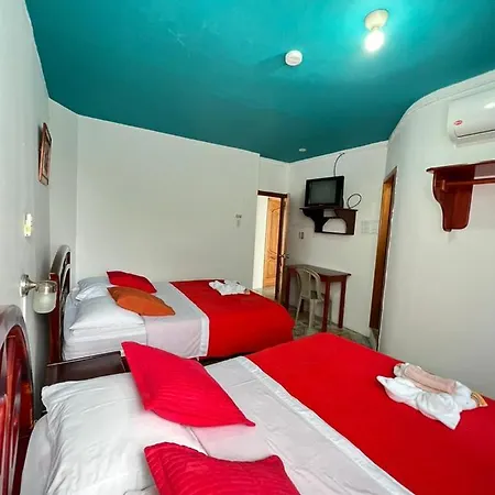 Hostal Brisas Del Mar Puerto Villamil Exterior photo