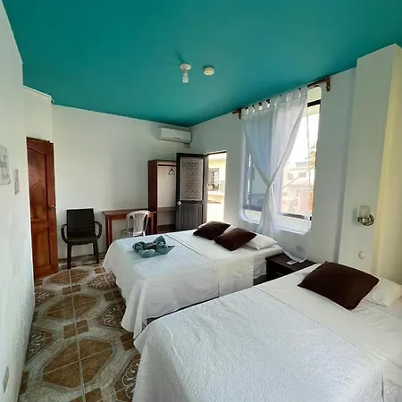 Hostal Brisas Del Mar Puerto Villamil Exterior photo